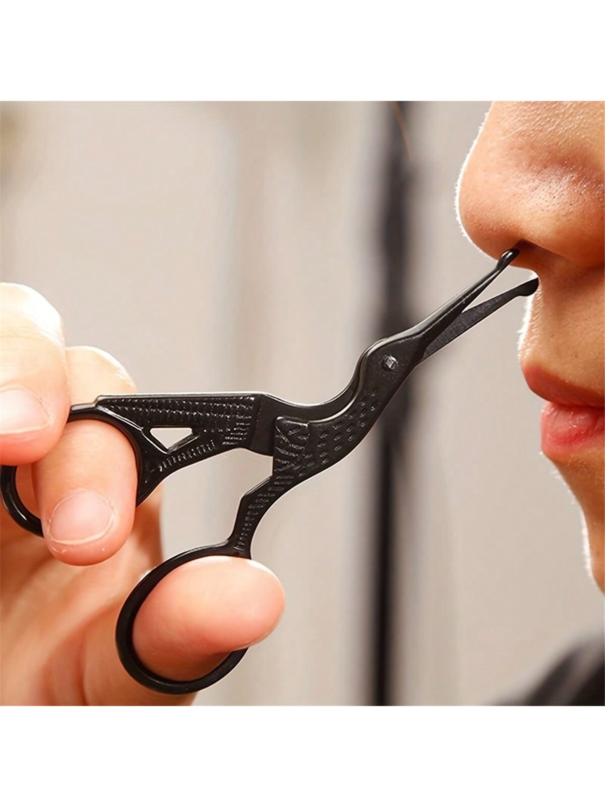 Ciseaux pour poils du nez, ton - Nose Hair Trimmer avis et prix